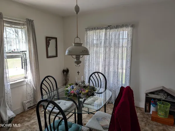 504 Rice St, Elmore, OH 43416