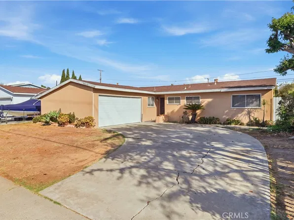 944 W Wilson St, Costa Mesa, CA 92627