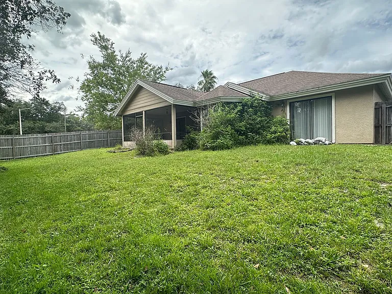 487 Carrigan Ave — Photo 45