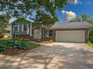 601 S 5th St, Dundee, IL 60118