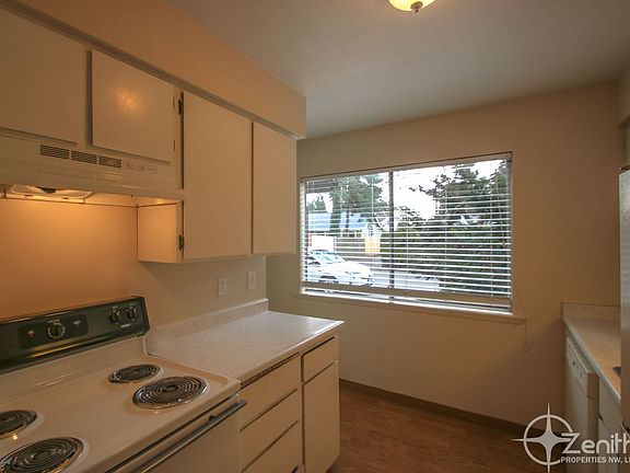 3rd image of 2611 Neals Ln APT 2