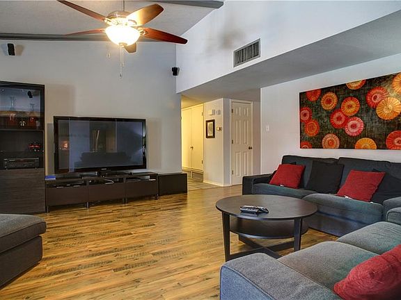 5th image of 2224 Belton Dr