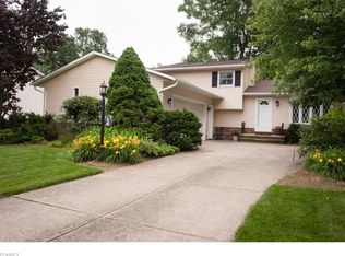 3908 Canterbury Dr, Brunswick, OH 44212