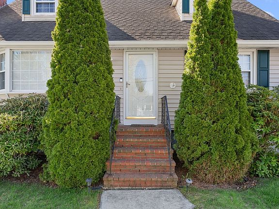 3rd image of 70 Westfield Dr