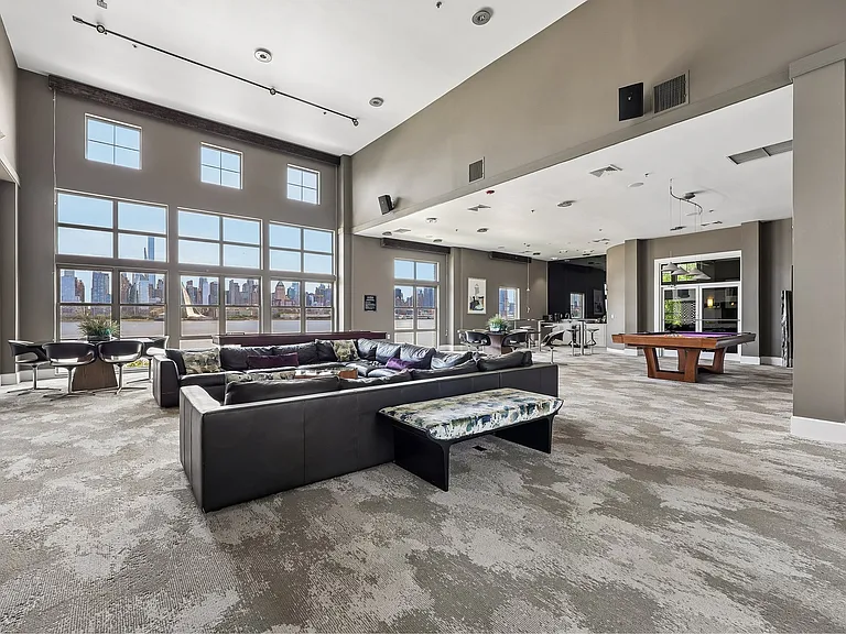 Riverbend At Port Imperial — Photo 16