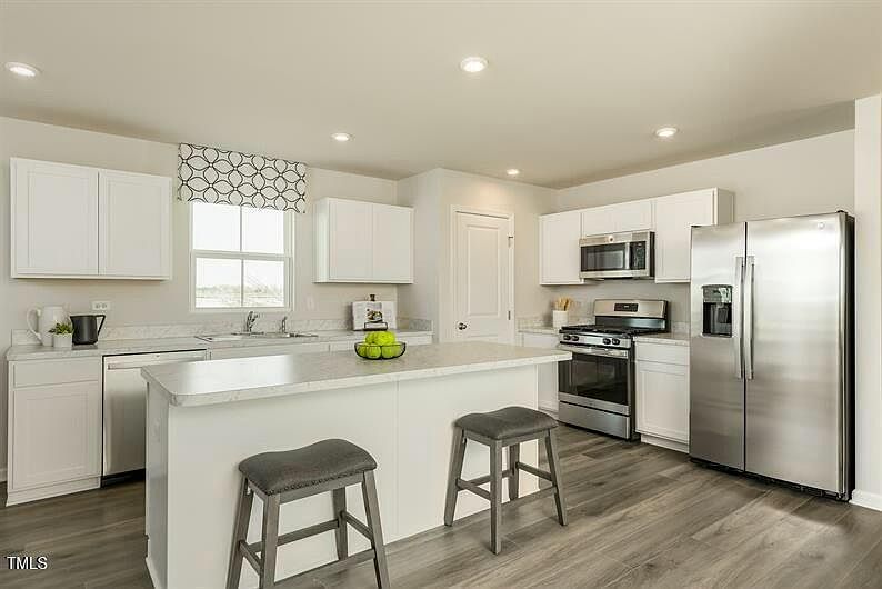 2nd image of 401 Tormore Dr