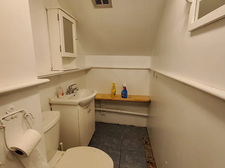 178 Spadina Rd #5 — Photo 6