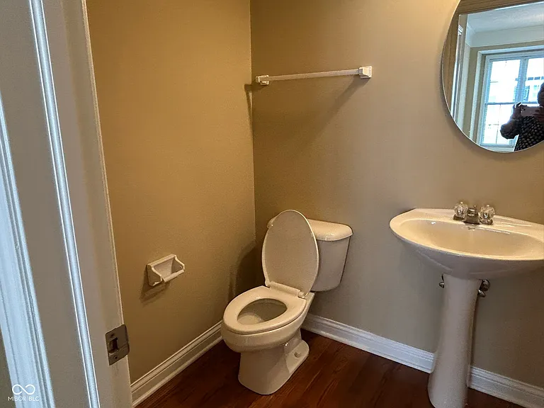 8645 Meridian Square Dr — Photo 15