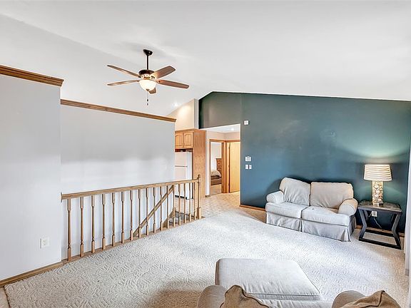 3rd image of 2037 Meadow Links Dr