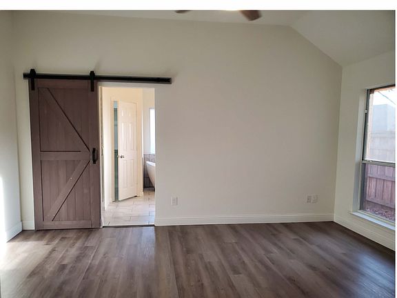 5th image of 8204 Vine Wood Dr