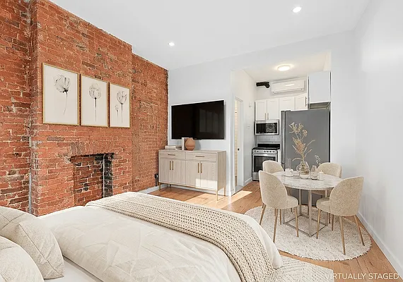 Living room, photo 1