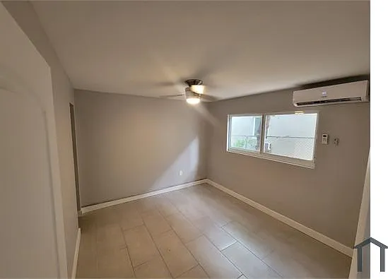1740 NW 1st Pl #1 — Photo 11