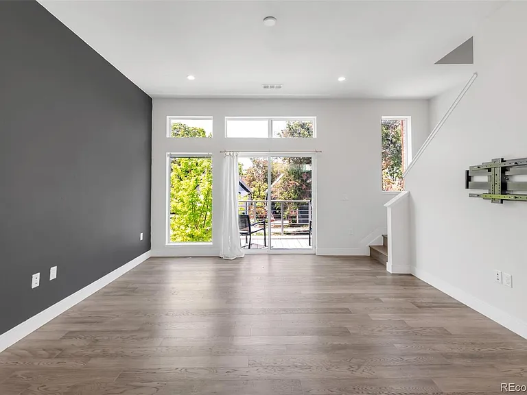 2420 Eliot St — Photo 10