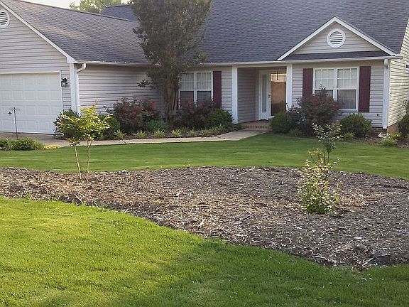Pretty,  peaceful front yard