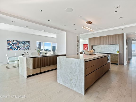 4th image of 800 N Michigan Ave APT 5201