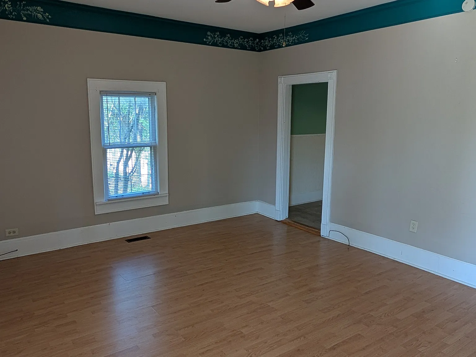 3 bed, 1650 sqft, $2,100 — Photo 3