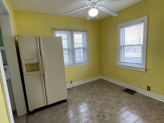 2nd image of 320 Bellefontaine St