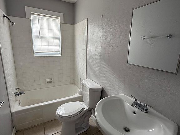 5th image of 425 W Tennessee St #K