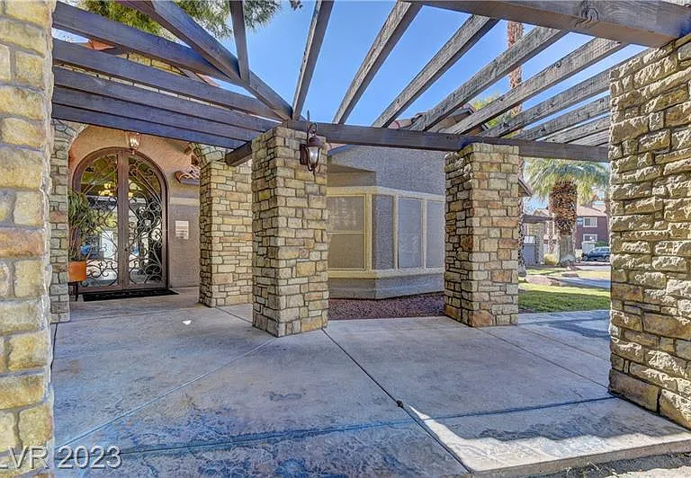 2750 S Durango Dr — Photo 26