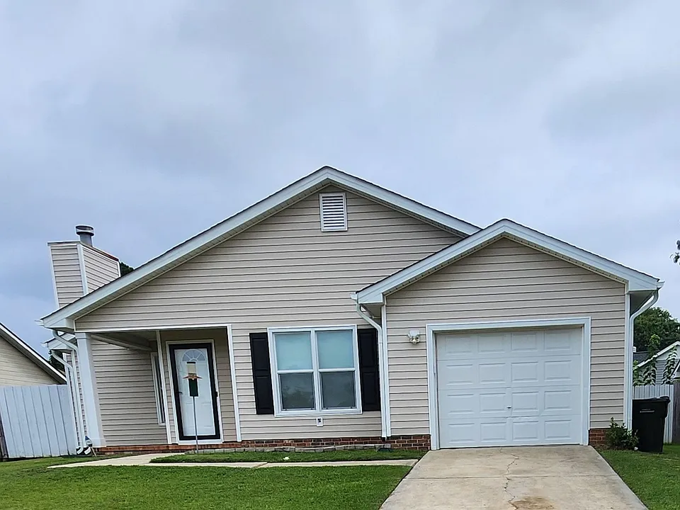 2212 Mossycup Ln