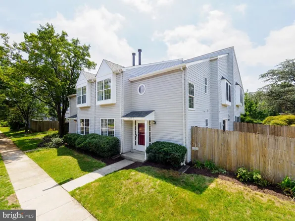 6112 Hoskins Hollow Cir #C, Centreville, VA 20121