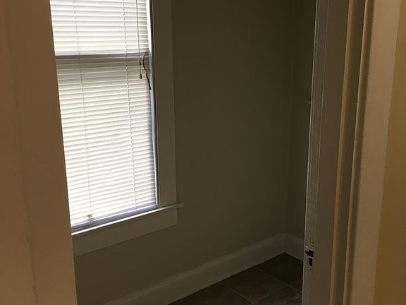 5th image of 168 Forest Ave #1