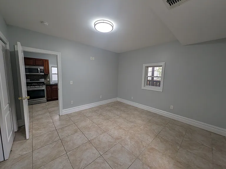 319 Sussex St #1 — Photo 7