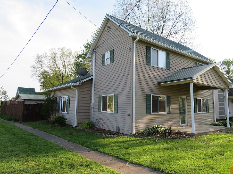 1st image of 101 W Maple St