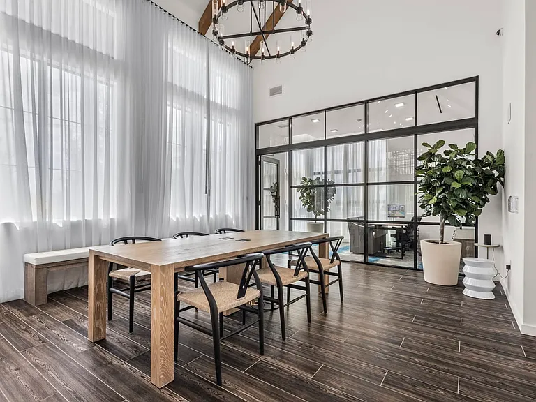 Azalea Luxury Apartments — Photo 48