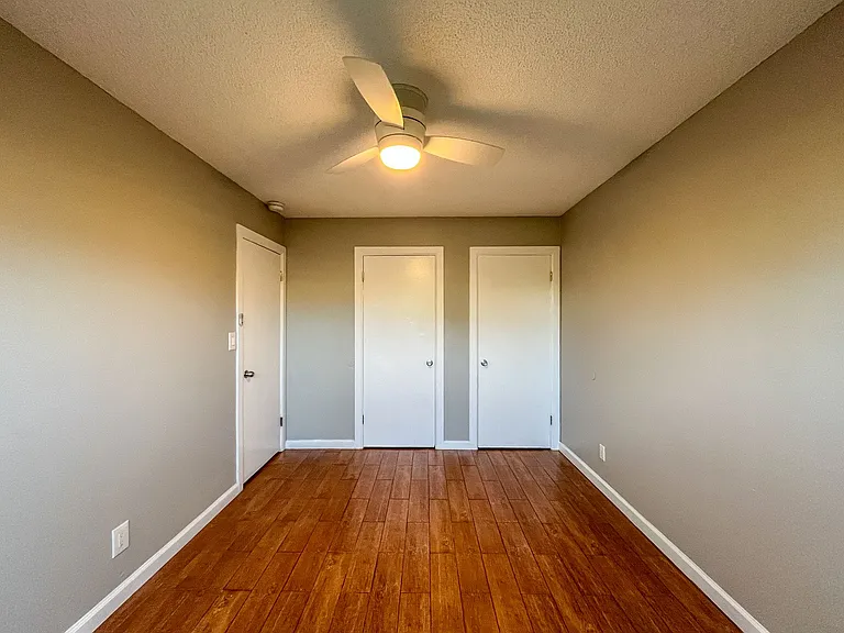 11303 S Lemoli Ave — Photo 18