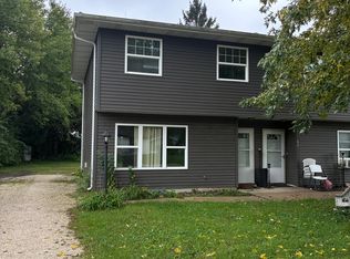 47 W Anchor Dr, Oswego, IL 60543