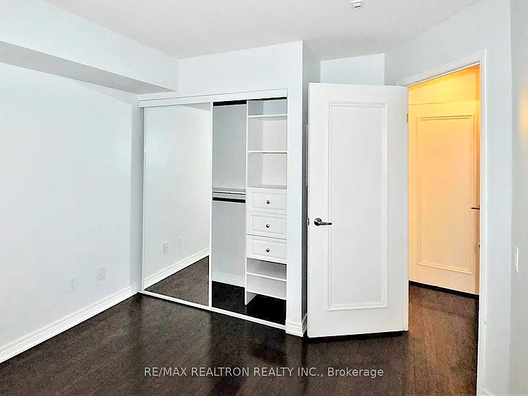 60 Saint Clair Ave W #1204 — Photo 18
