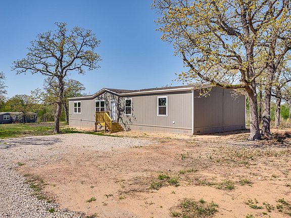 2nd image of 195 Tuck St