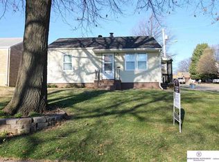 4952 S 41st St, Omaha, NE 68107