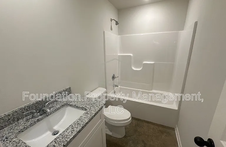 313 Westree St — Photo 14