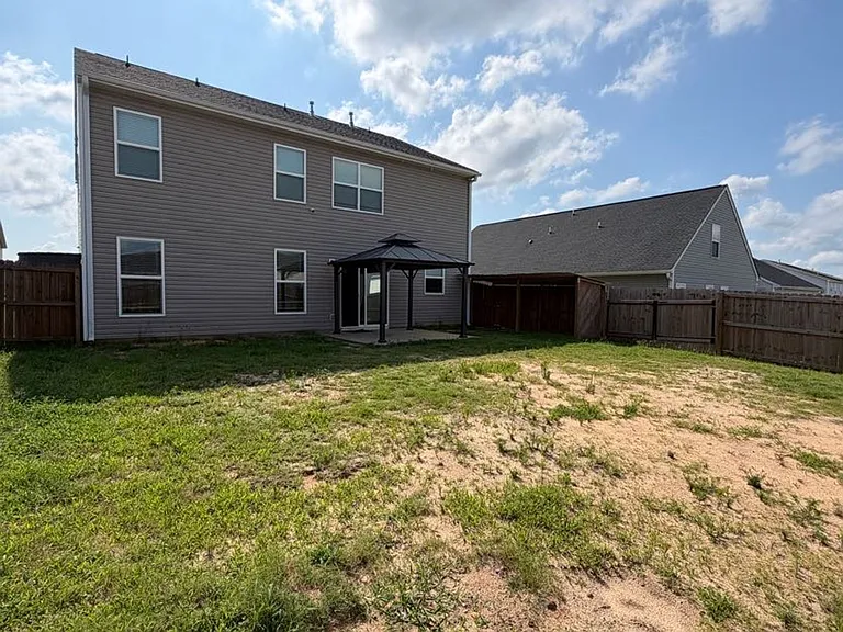 1097 Sapphire Dr — Photo 32