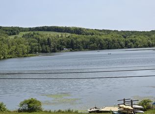15 Hunns lake Rd, Stanfordville, NY 12581