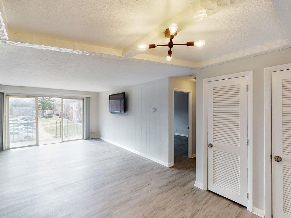 1st image of 502 Oak St #7