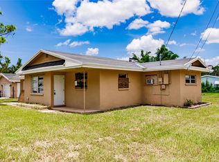 898 Pine St, Englewood, FL 34223