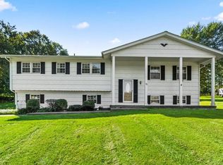 22 Rena Marie Cir, Washingtonville, NY 10992