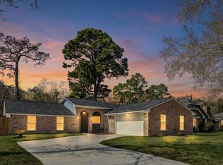 7427 Willow Oak Dr, Baytown, TX 77521