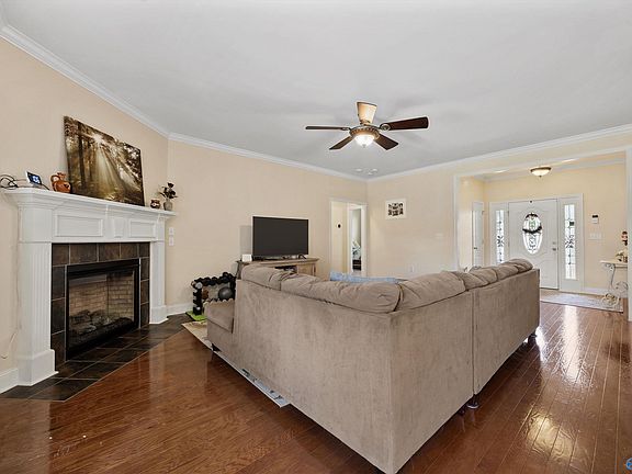 5th image of 4600 Talbot Dr SE