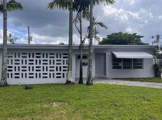 6540 SW 4th St, Hollywood, FL 33023