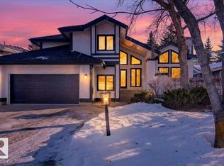 218 Omand Dr NW, Edmonton, AB T6R1L7