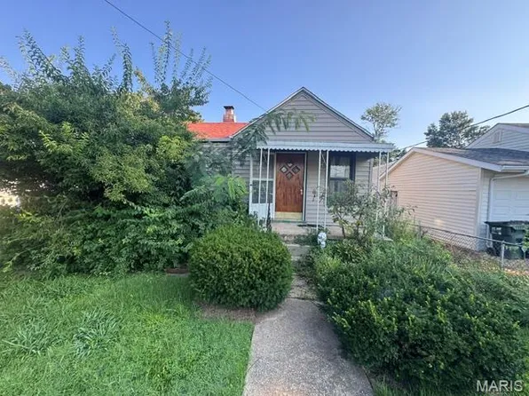 10593 Clarendon Ave, Saint Louis, MO 63114