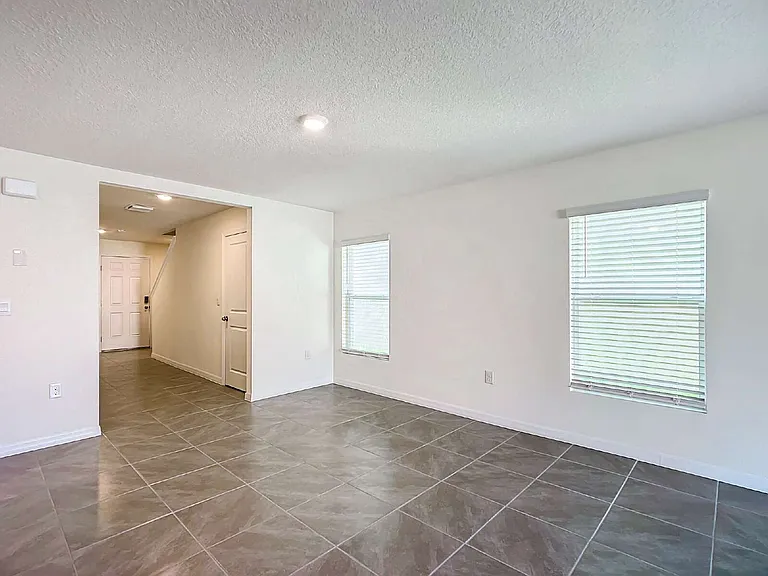 8656 45th Ct — Photo 14