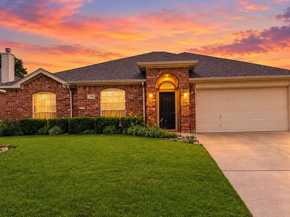 1100 Linden Dr, Burleson, TX 76028