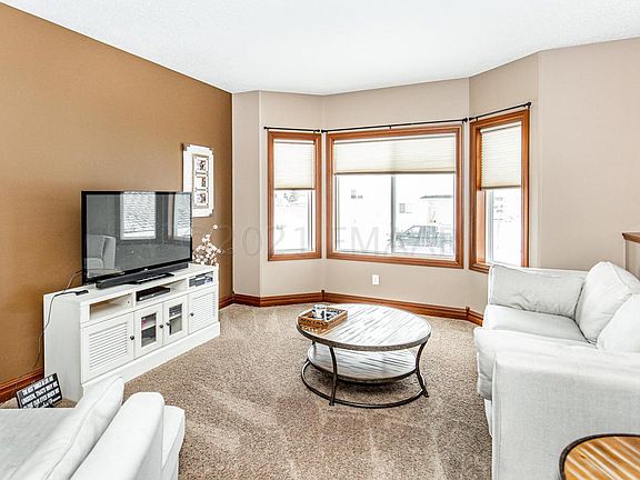 3rd image of 2014 Street Cir S #35