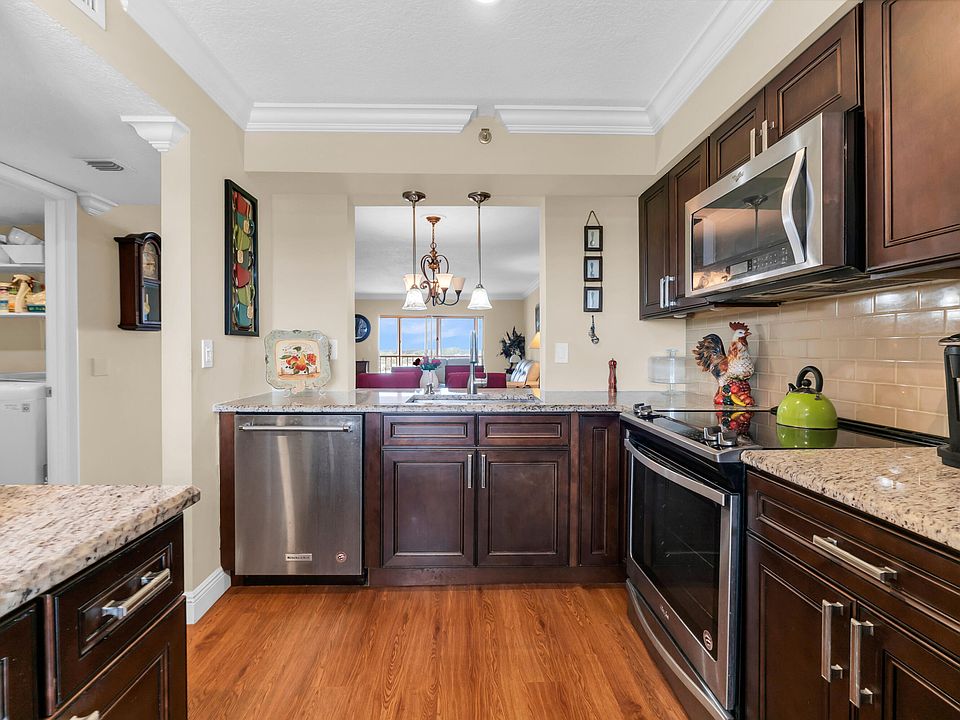 1st image of 7240 Huntington Lane #703