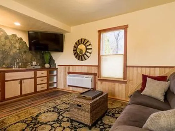 623 Hill St #2, Bend, OR 97701